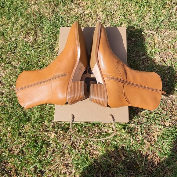 BARED TAN CONDOR BOOTS - Picture 12 of 14